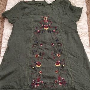 Green lace and embroidered dress. Size large